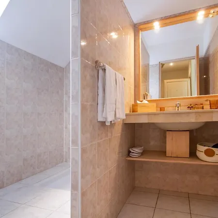 Le Clos Vallis فندق مبيت وإفطار