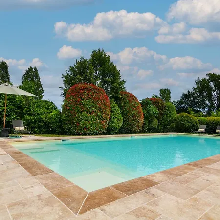 Le Clos Vallis לינה וארוחת בוקר