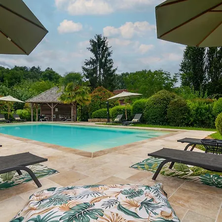 Le Clos Vallis 3* سارلا لا كانيدا