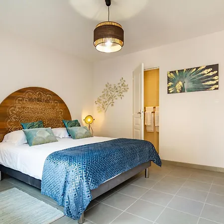 לינה וארוחת בוקר Le Clos Vallis סרלה-לה קנדה